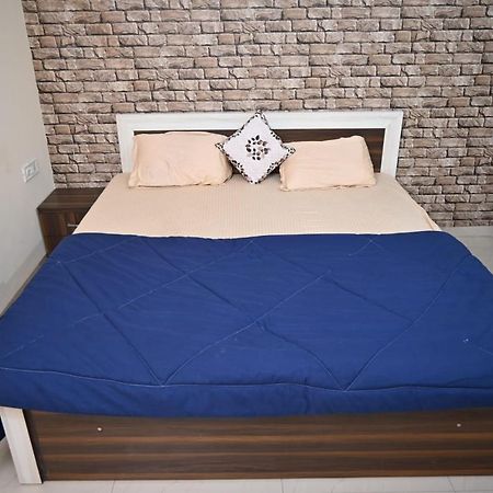 Staeg Heart Of City 2Bhk - 201 인도르 외부 사진