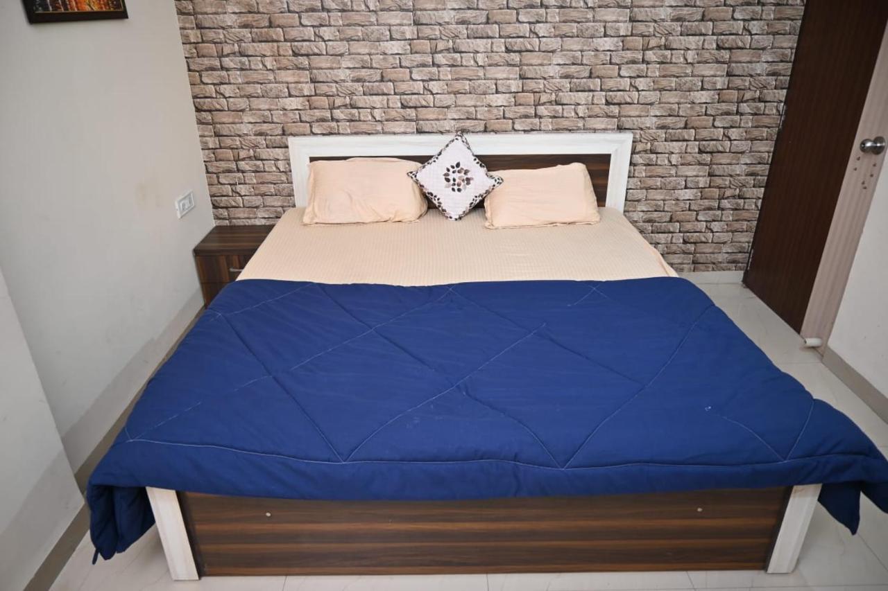 Staeg Heart Of City 2Bhk - 201 인도르 외부 사진